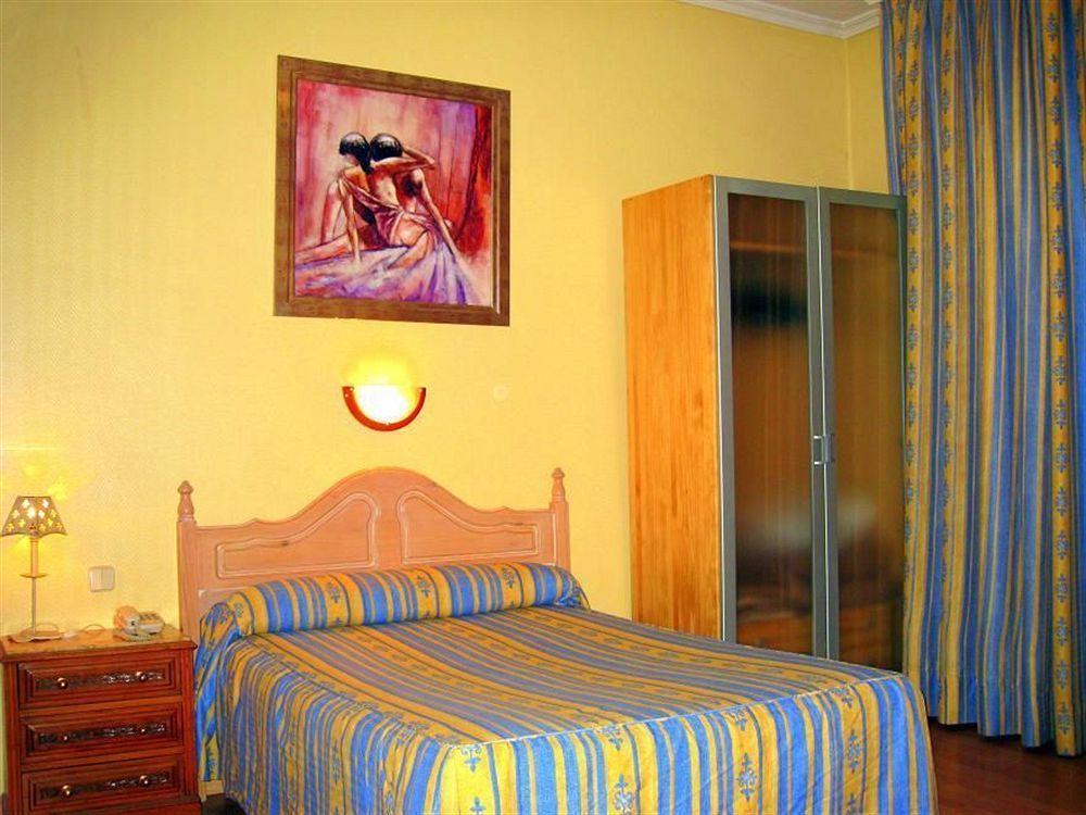 Ch Plaza D'Ort Rooms IV Madrid Kültér fotó