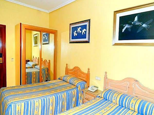 Ch Plaza D'Ort Rooms IV Madrid Kültér fotó