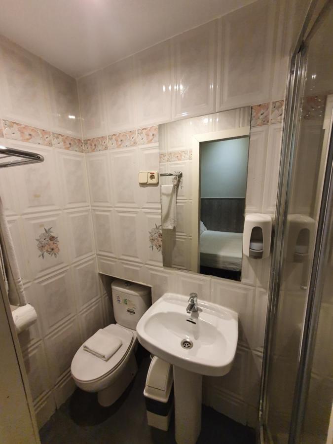 Ch Plaza D'Ort Rooms IV Madrid Kültér fotó